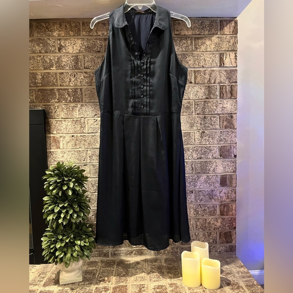 The Limited dark navy blue sleeveless dress with collar. Size 12